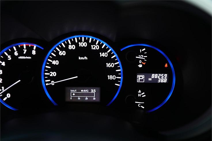  2010 Nissan Elgrand [000271]