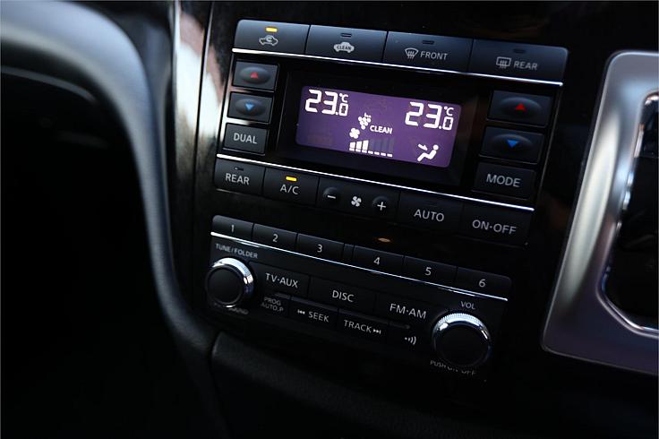  2010 Nissan Elgrand [000271]