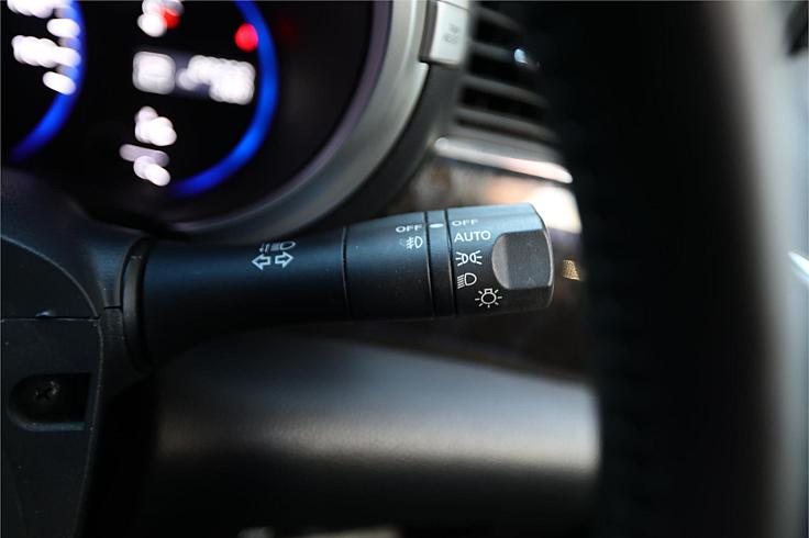  2010 Nissan Elgrand [000271]