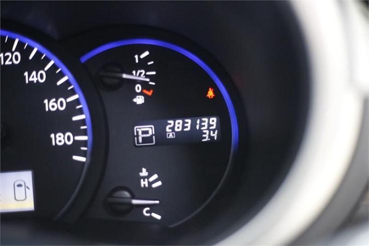  2010 Nissan Elgrand [000744]