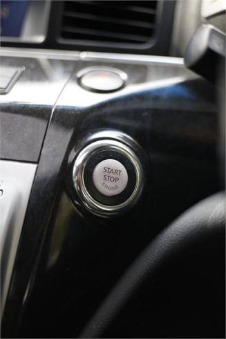  2010 Nissan Elgrand [000744]