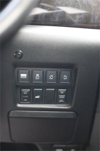  2010 Nissan Elgrand [000744]