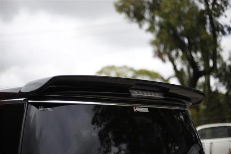  2010 Nissan Elgrand [000744]