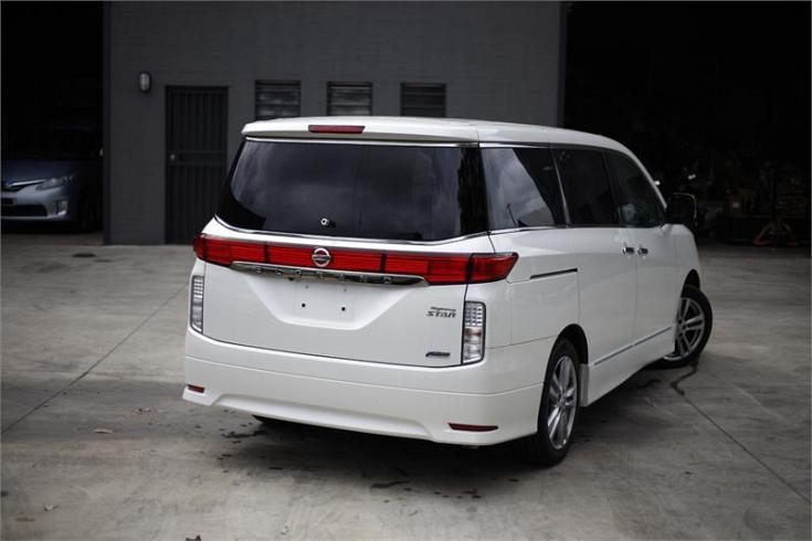  2012 Nissan Elgrand [031302]