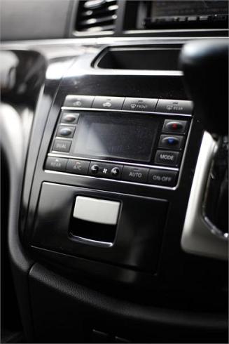  2012 Nissan Elgrand [031302]