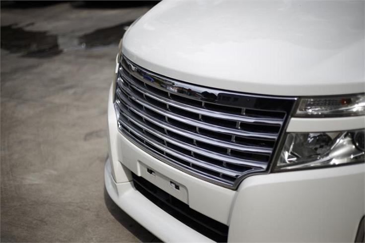  2012 Nissan Elgrand [031302]