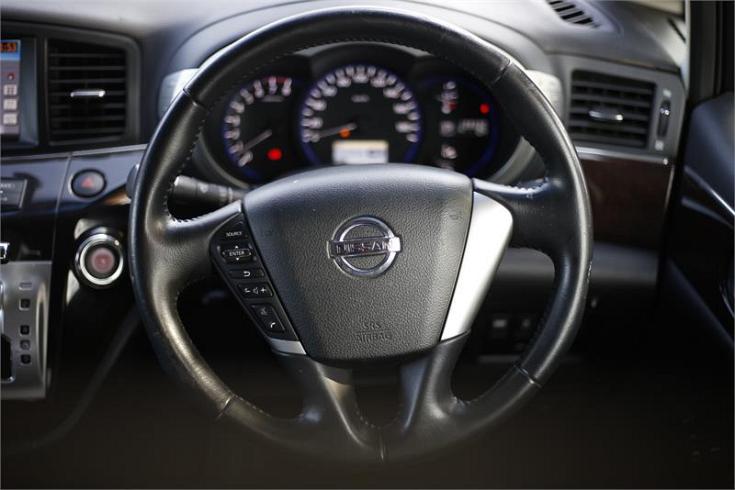  2010 Nissan Elgrand [002339]