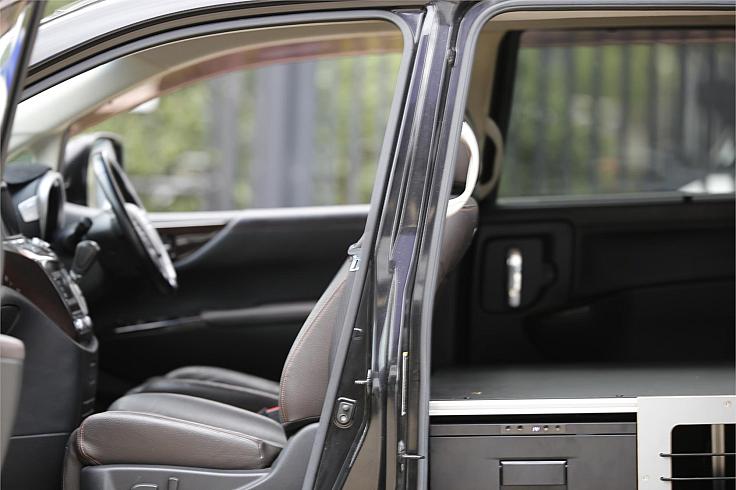  2010 Nissan Elgrand [002339]