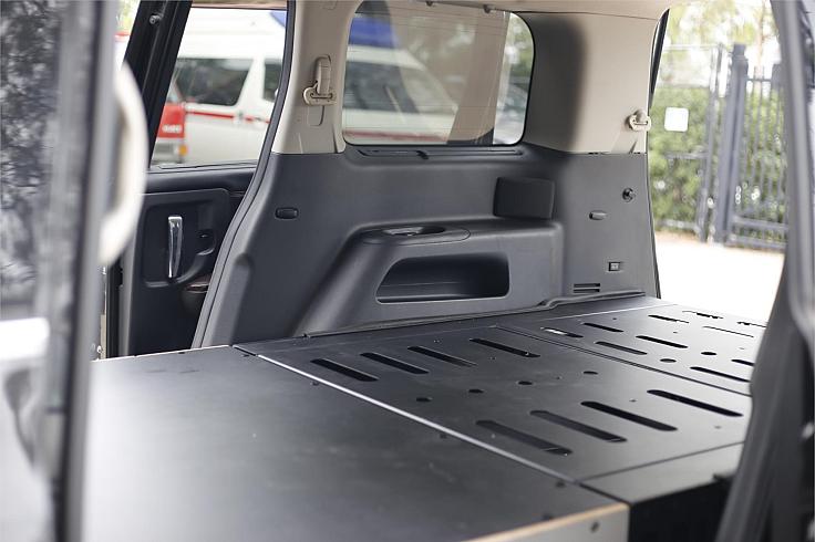  2010 Nissan Elgrand [002339]