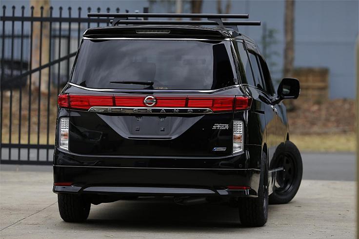  2010 Nissan Elgrand [002339]