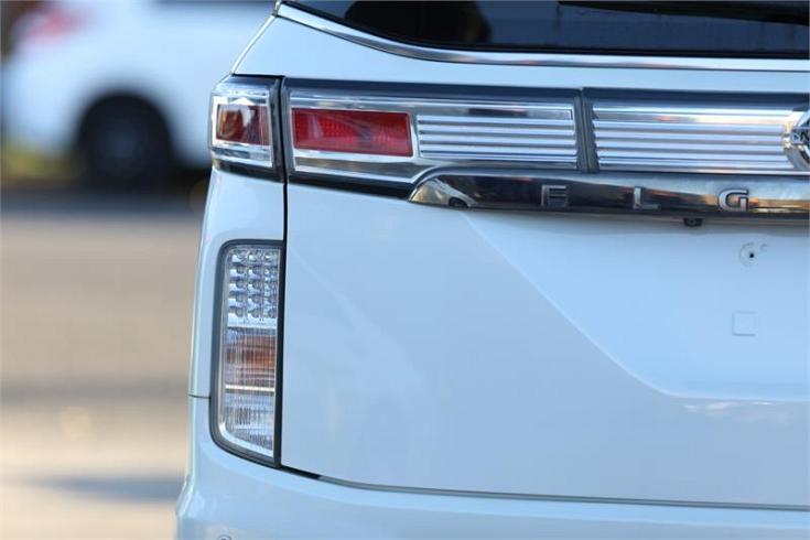  2010 Nissan Elgrand [002419]