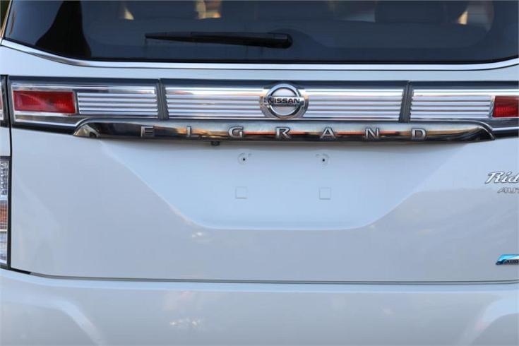  2010 Nissan Elgrand [002419]
