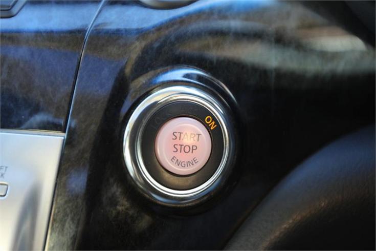  2010 Nissan Elgrand [002419]
