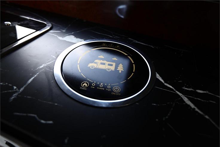  2008 Nissan Elgrand [290025]
