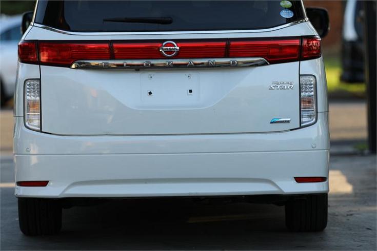  2010 Nissan Elgrand [002298]
