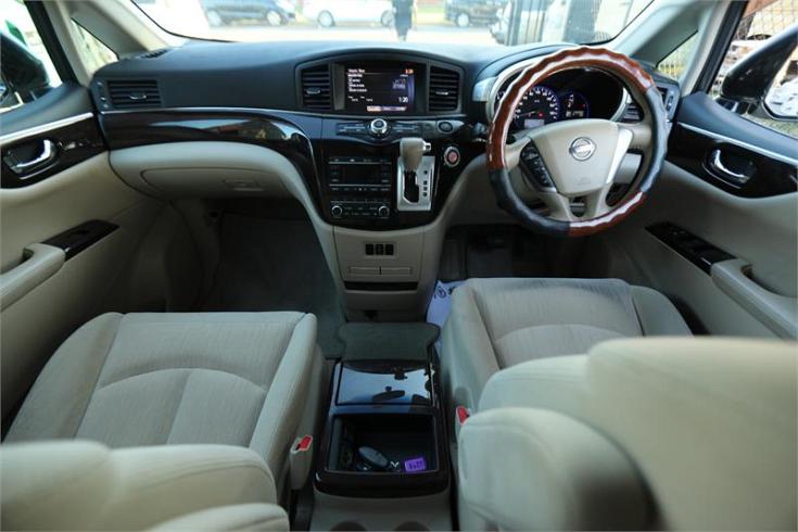  2010 Nissan Elgrand [002298]