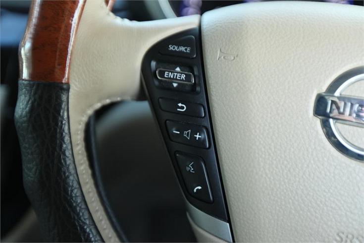  2010 Nissan Elgrand [002298]