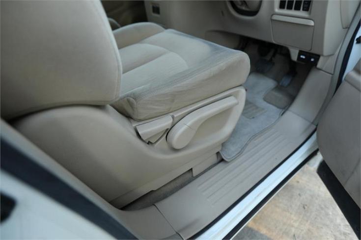  2010 Nissan Elgrand [002298]