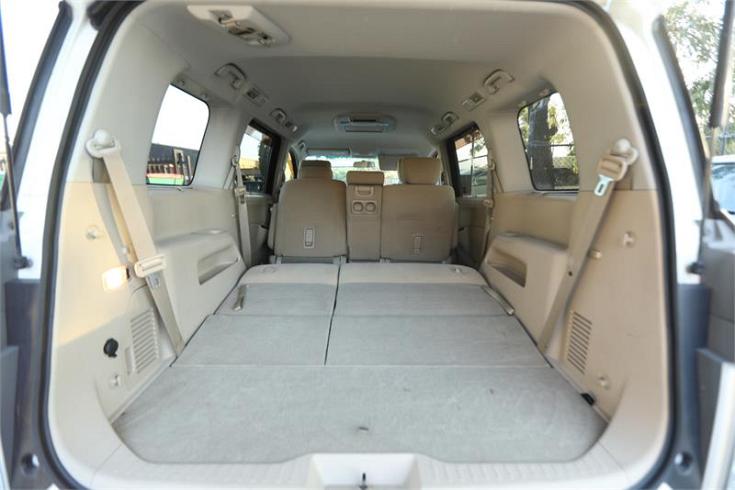 2010 Nissan Elgrand [002298]