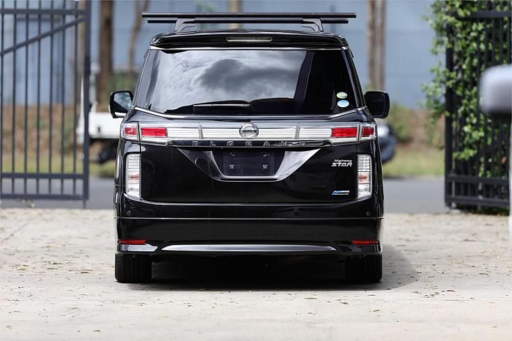  2011 Nissan Elgrand [005735]