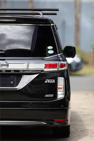  2011 Nissan Elgrand [005735]