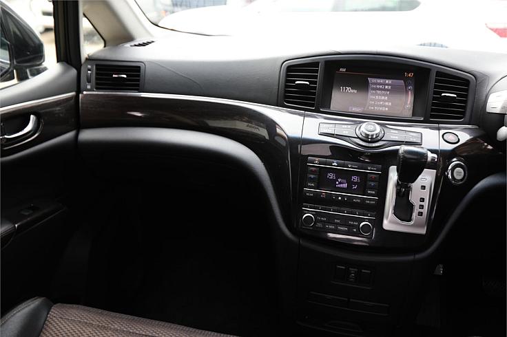  2011 Nissan Elgrand [005735]