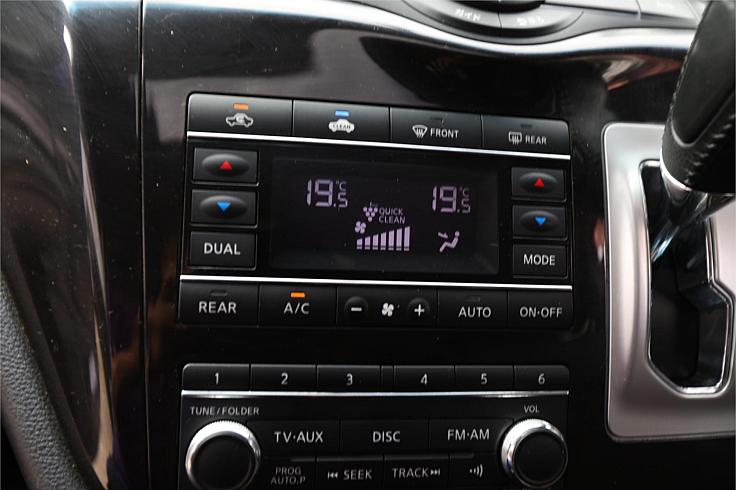  2011 Nissan Elgrand [005735]