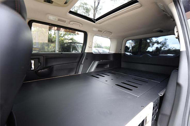  2011 Nissan Elgrand [005735]