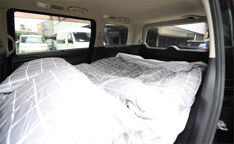  2011 Nissan Elgrand [005735]