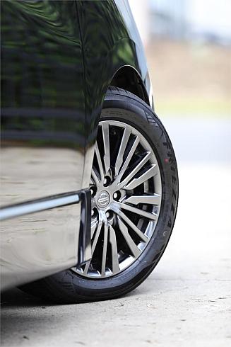  2011 Nissan Elgrand [005735]