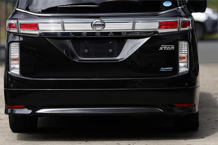  2011 Nissan Elgrand [005735]