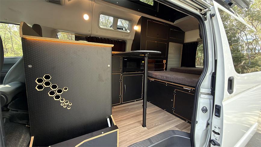 2014 Toyota Hiace Dx Highroof Welcab
