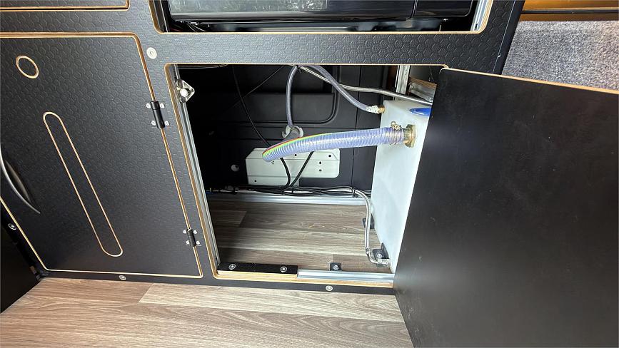2014 Toyota Hiace Dx Highroof Welcab
