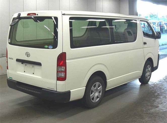  2018 Toyota Hiace [008646]
