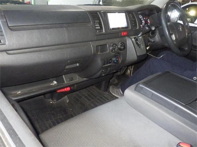  2018 Toyota Hiace [008646]