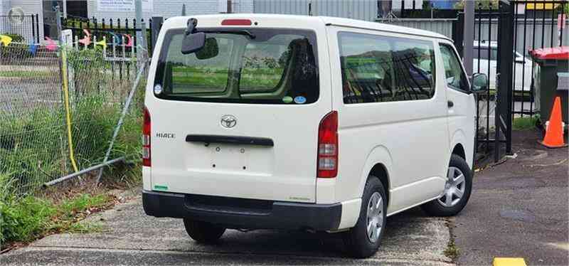  2018 Toyota Hiace [008646]