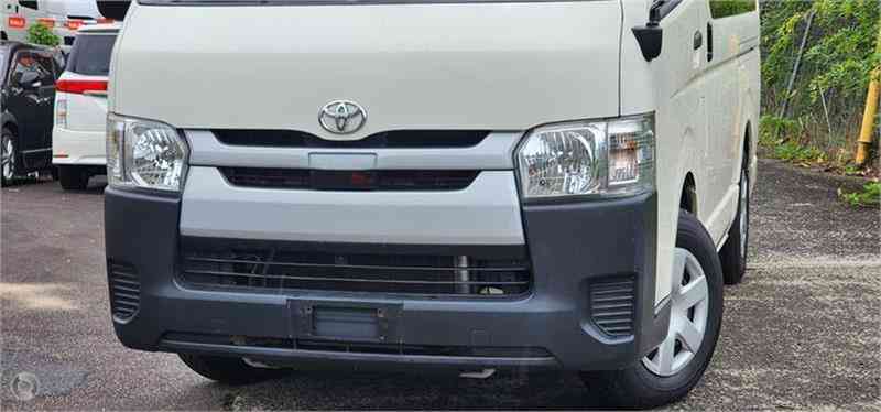  2018 Toyota Hiace [008646]