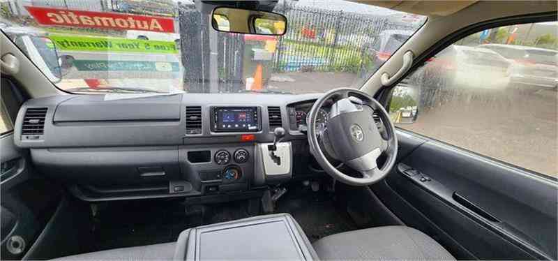  2018 Toyota Hiace [008646]