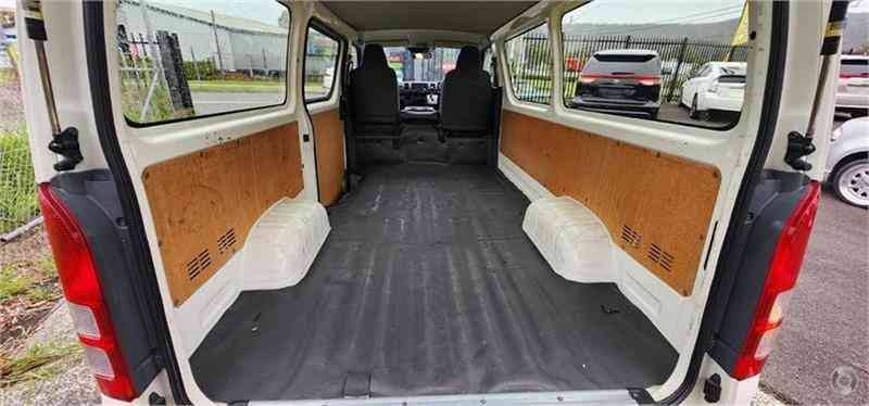  2018 Toyota Hiace [008646]