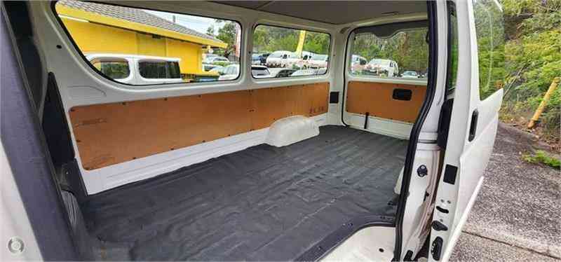  2018 Toyota Hiace [008646]