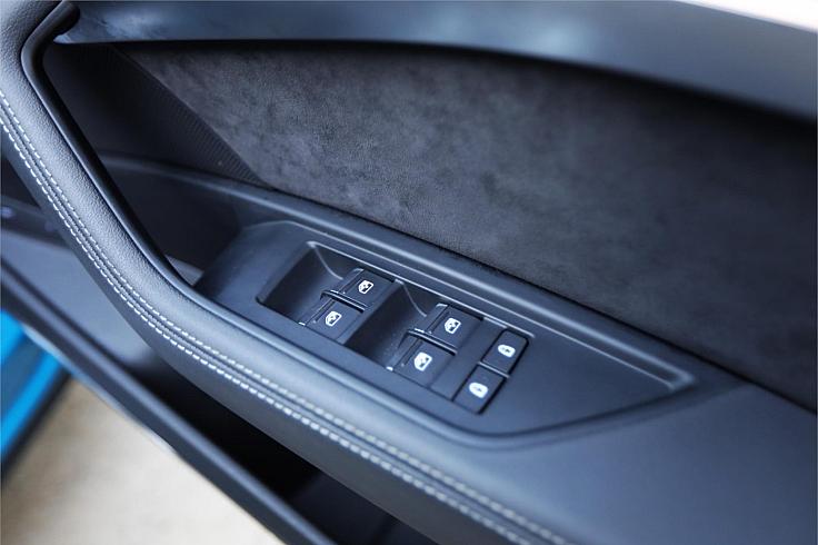  2020 Audi E-tron [033913]