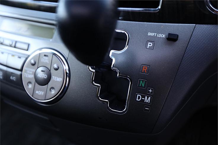  2010 Toyota Estima Aeras Welcab Side Lift-up