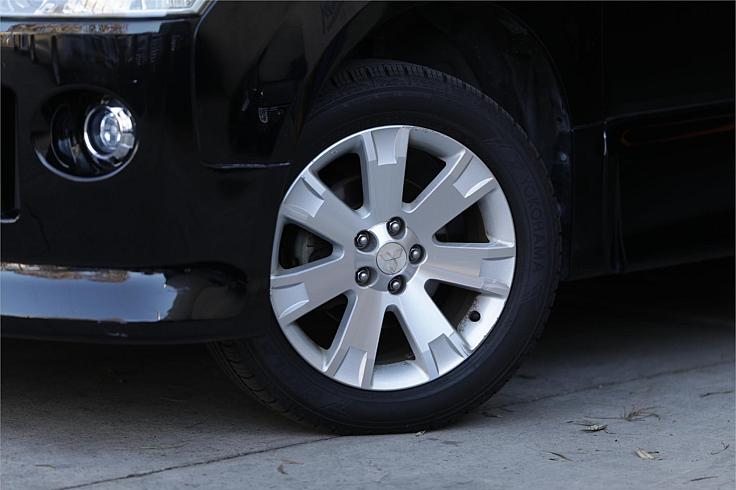 2013 Mitsubishi Delica D:5