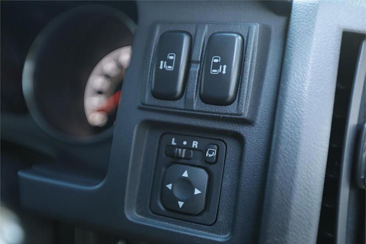 2013 Mitsubishi Delica D:5