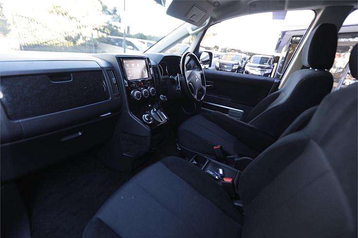 2013 Mitsubishi Delica D:5