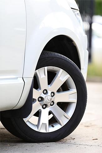 2015 Mitsubishi Delica D Premium 4wd