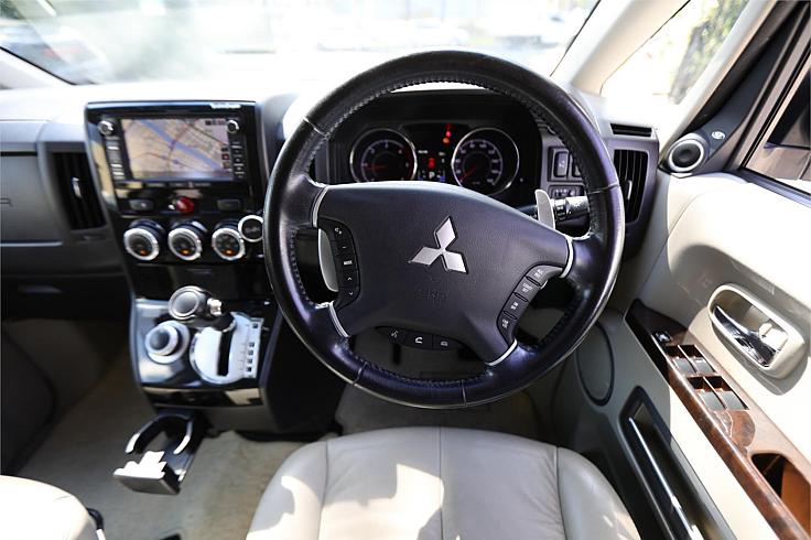 2015 Mitsubishi Delica D Premium 4wd