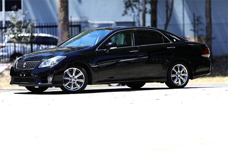 2012 Toyota Crown Athlete