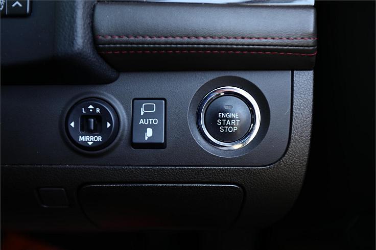 2012 Toyota Crown Athlete