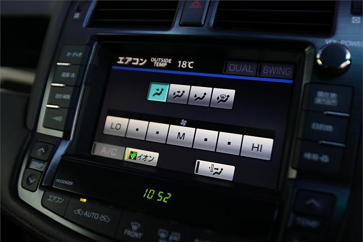 2012 Toyota Crown Athlete